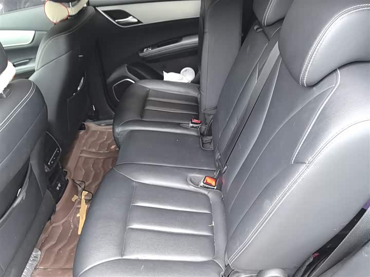 Фото 17 - BYD Song Max