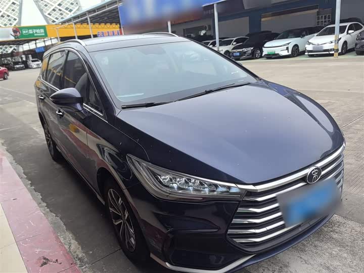 Фото 4 - BYD Song Max