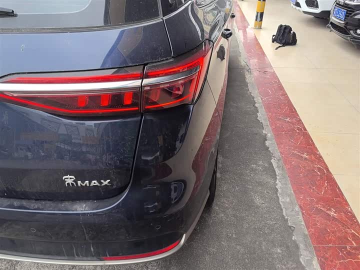 Фото 8 - BYD Song Max