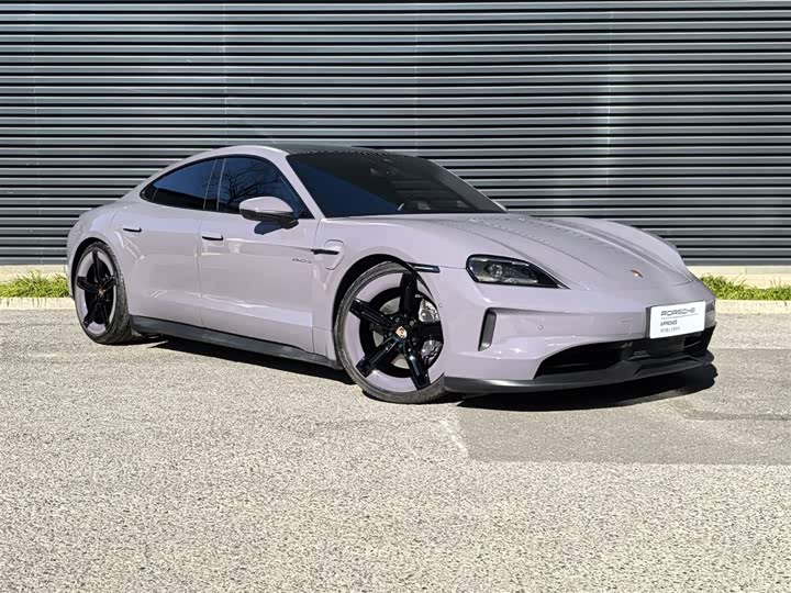 Фото 7 - Porsche Taycan