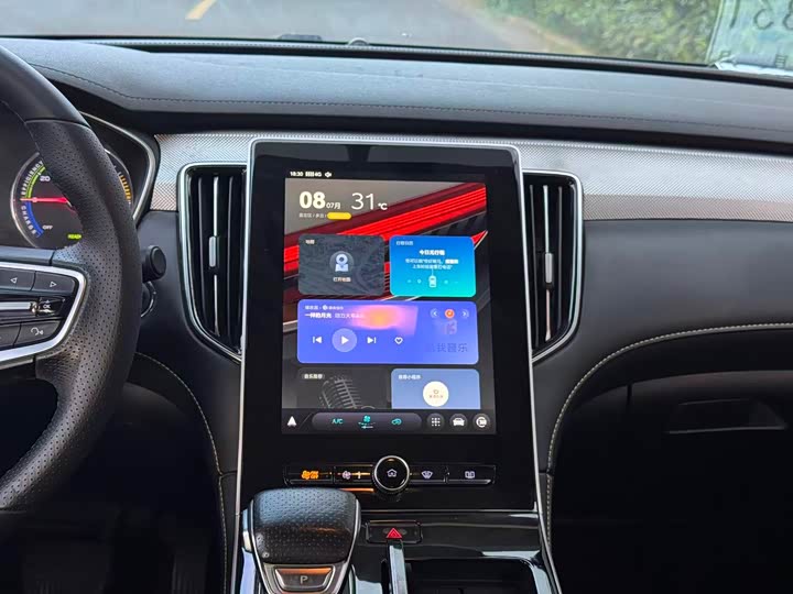 Фото 12 - Roewe i6 Max EV