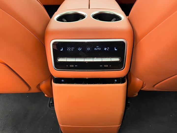 Фото 10 - LiXiang L9