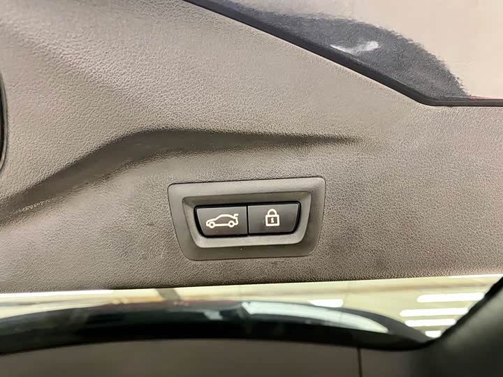 Фото 20 - BMW X7