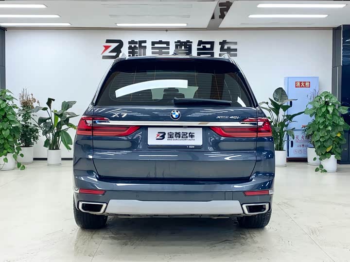 Фото 22 - BMW X7