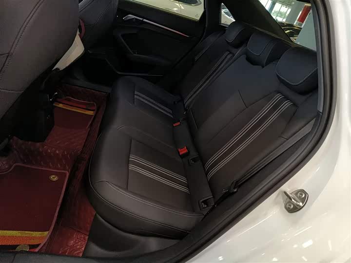 Фото 17 - Audi A3