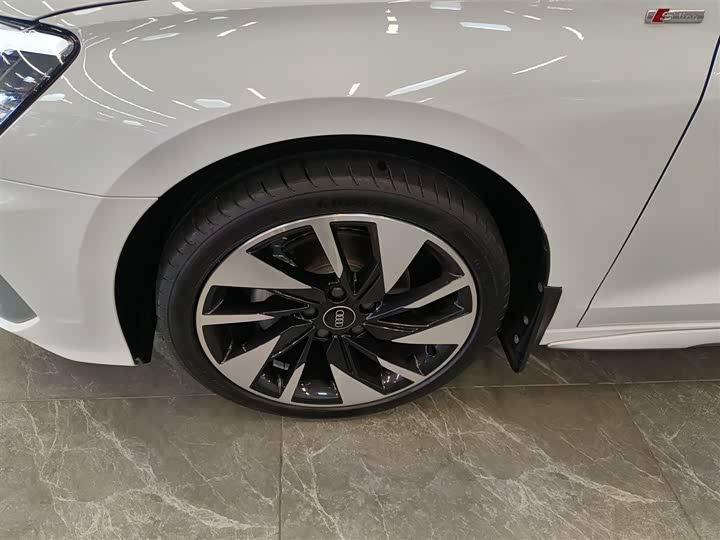 Фото 23 - Audi A3