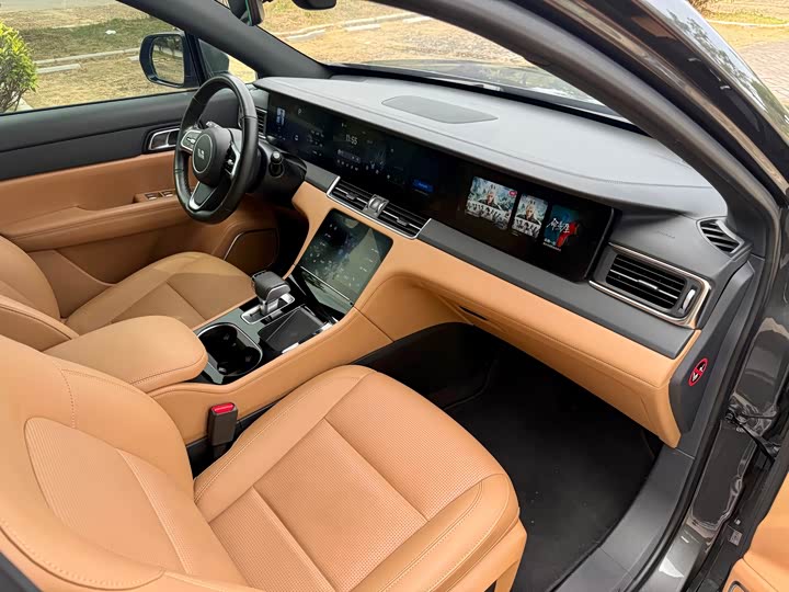 Фото 10 - LiXiang One