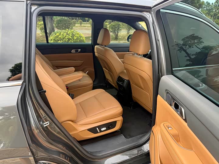 Фото 12 - LiXiang One