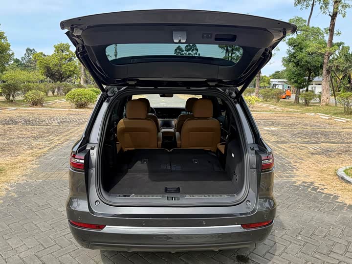 Фото 13 - LiXiang One