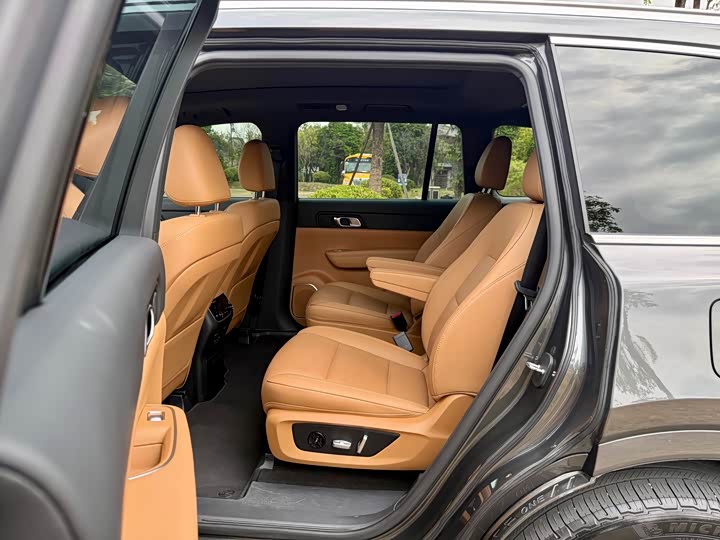 Фото 5 - LiXiang One