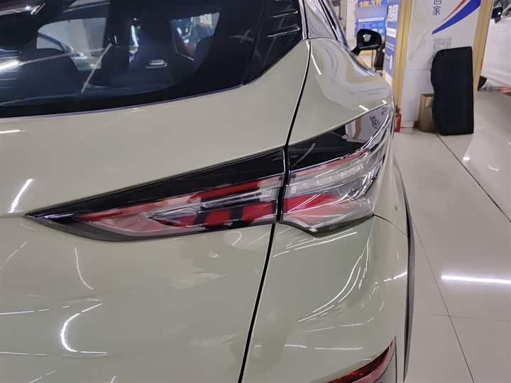 Фото 8 - Changan UNI-T