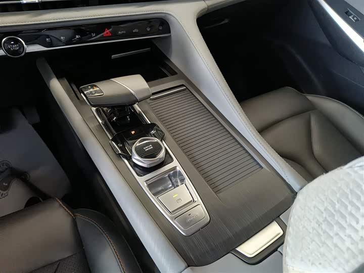 Фото 14 - Changan CS75 Plus