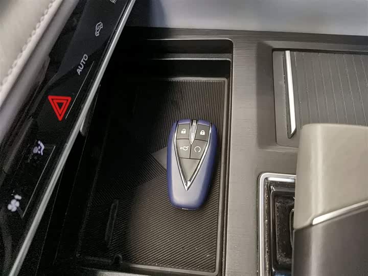 Фото 9 - Changan CS75 Plus