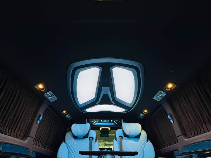 Фото 17 - Mercedes-Benz Vito