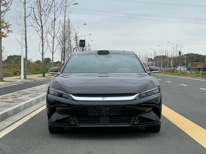 Фото 2 - BYD Han