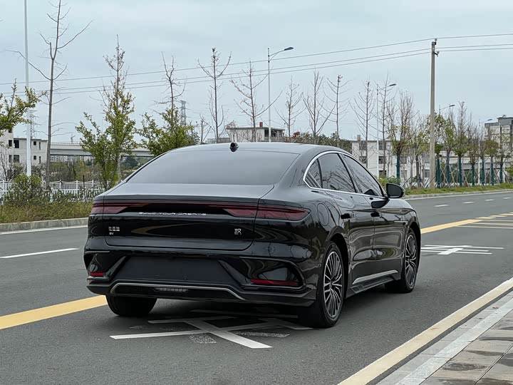 Фото 6 - BYD Han