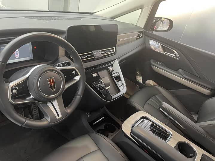 Фото 4 - Hongqi HQ9 Hybrid