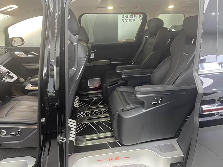 Фото 6 - Hongqi HQ9 Hybrid