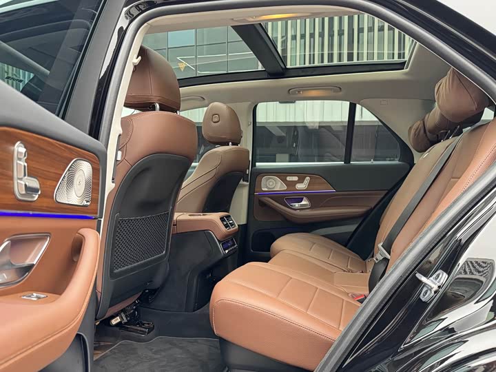 Фото 17 - Mercedes-Benz GLE-Class