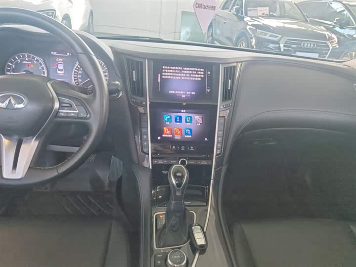 Фото 13 - Infiniti Q50L