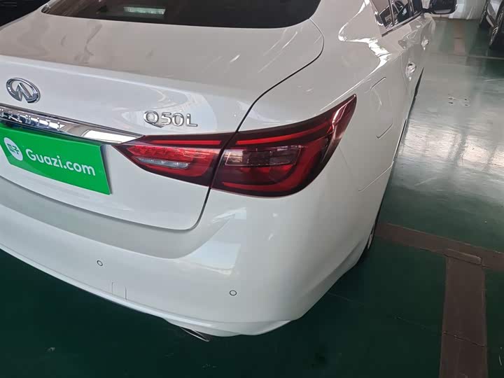 Фото 8 - Infiniti Q50L
