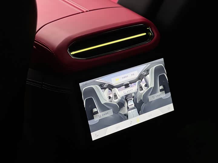 Фото 22 - Lotus Eletre