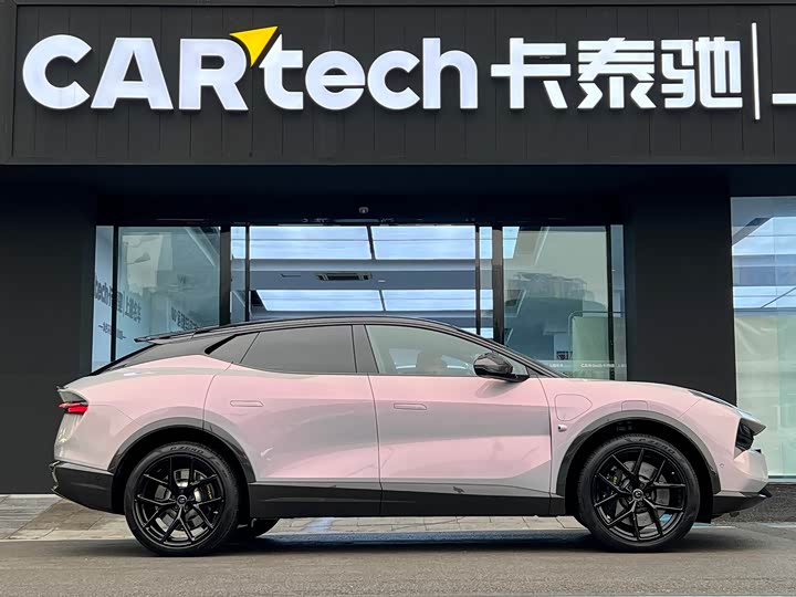 Фото 3 - Lotus Eletre