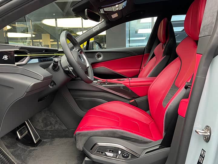 Фото 7 - Lotus Eletre