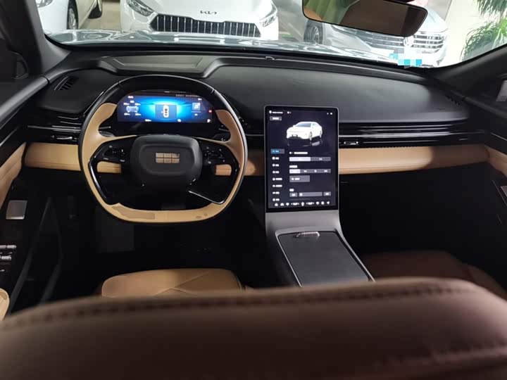 Фото 10 - Geely Galaxy L6