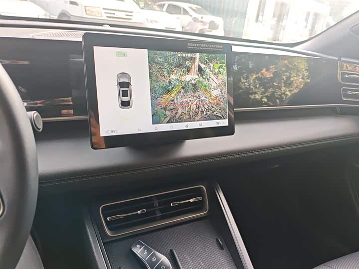 Фото 13 - BYD Qin L