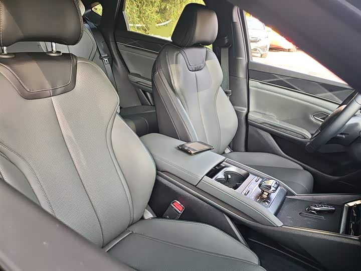 Фото 25 - BYD Qin L