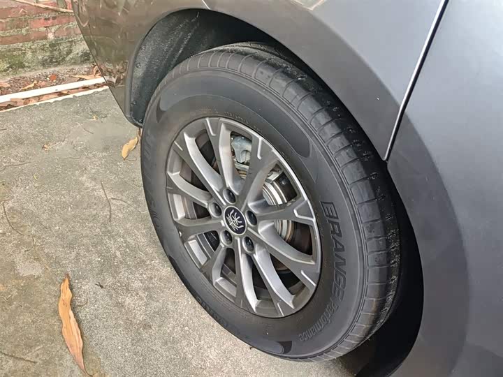 Фото 26 - BYD Qin L