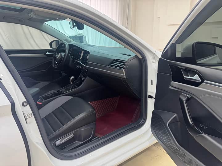 Фото 10 - Volkswagen Sagitar L