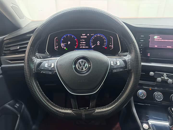 Фото 15 - Volkswagen Sagitar L