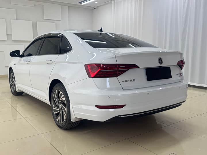 Фото 4 - Volkswagen Sagitar L