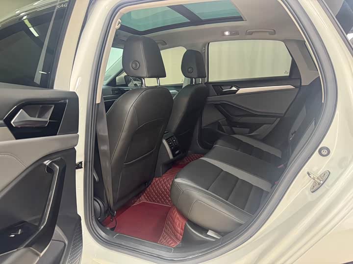 Фото 8 - Volkswagen Sagitar L