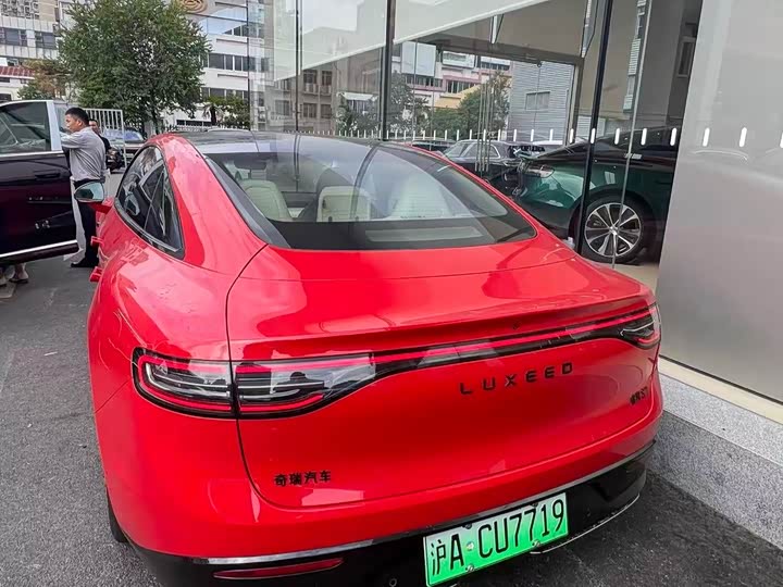 Фото 12 - Luxeed S7