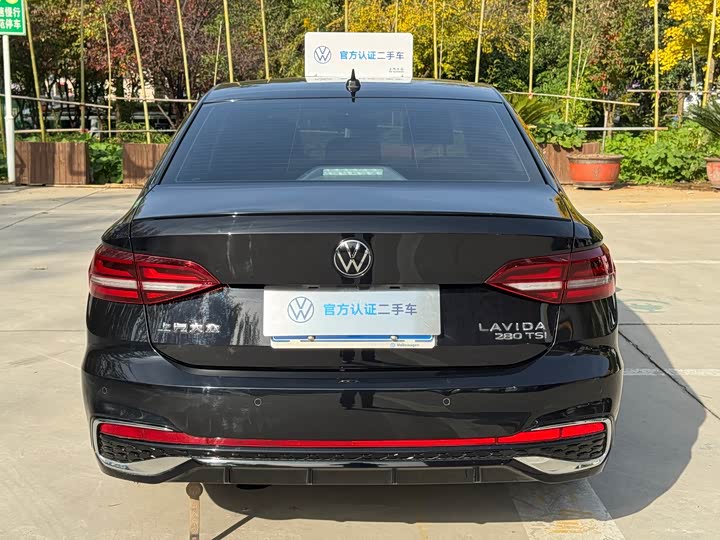 Фото 10 - Volkswagen Lavida