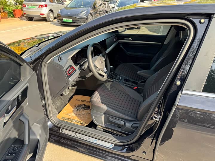 Фото 4 - Volkswagen Lavida