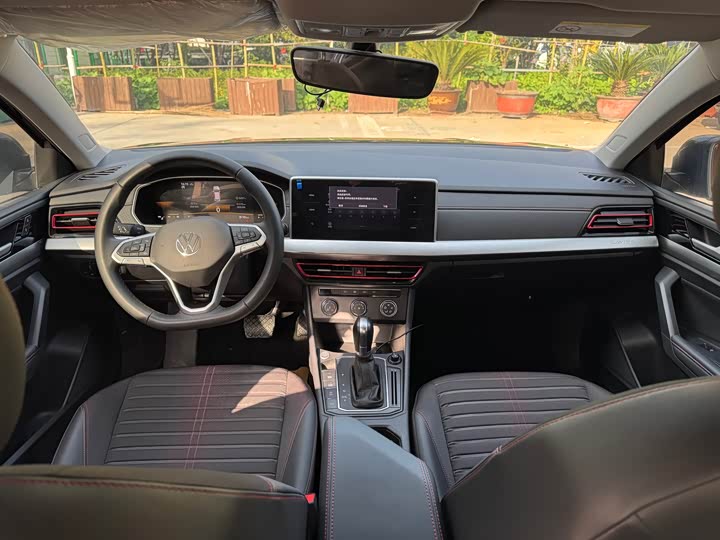 Фото 8 - Volkswagen Lavida