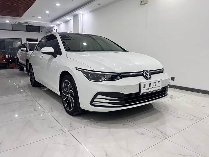 Фото 3 - Volkswagen Golf