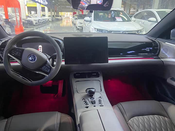 Фото 9 - BYD Han