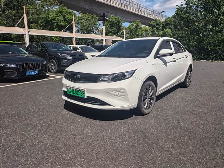 Фото 1 - Geely Emgrand EV/Hybrid