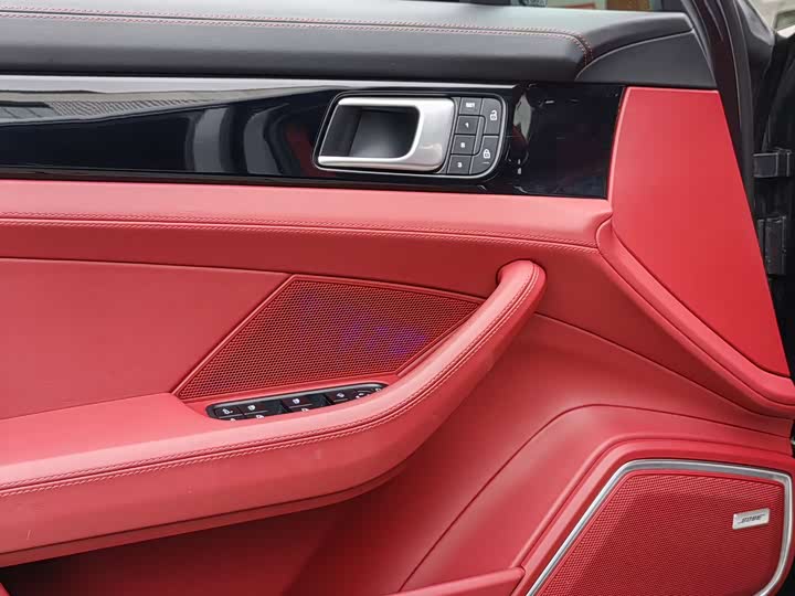 Фото 10 - Porsche Panamera