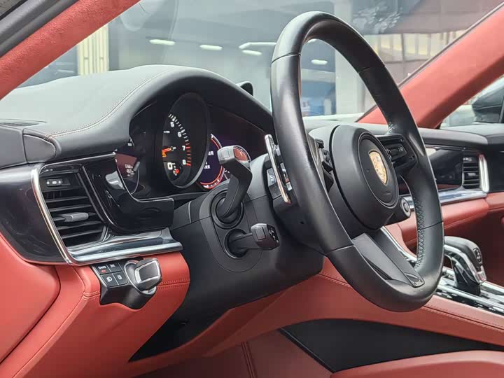 Фото 12 - Porsche Panamera