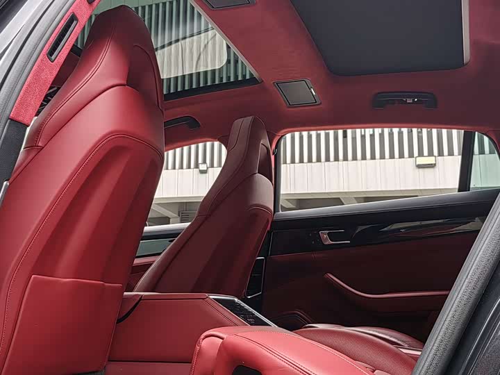 Фото 16 - Porsche Panamera