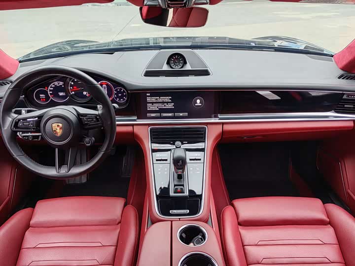 Фото 18 - Porsche Panamera