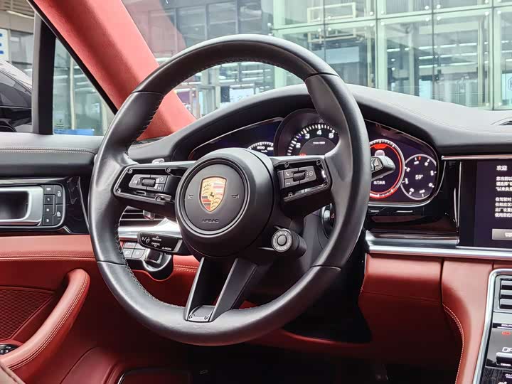 Фото 20 - Porsche Panamera