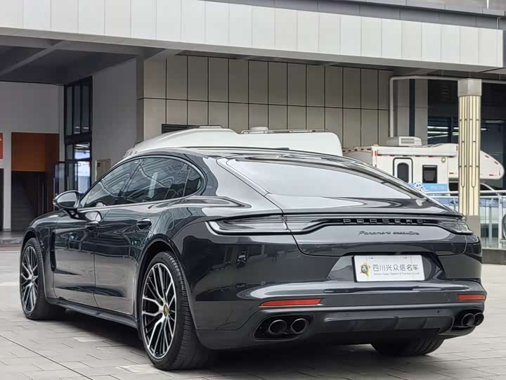 Фото 7 - Porsche Panamera