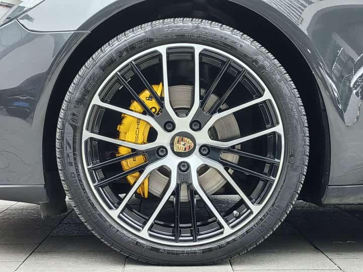 Фото 8 - Porsche Panamera